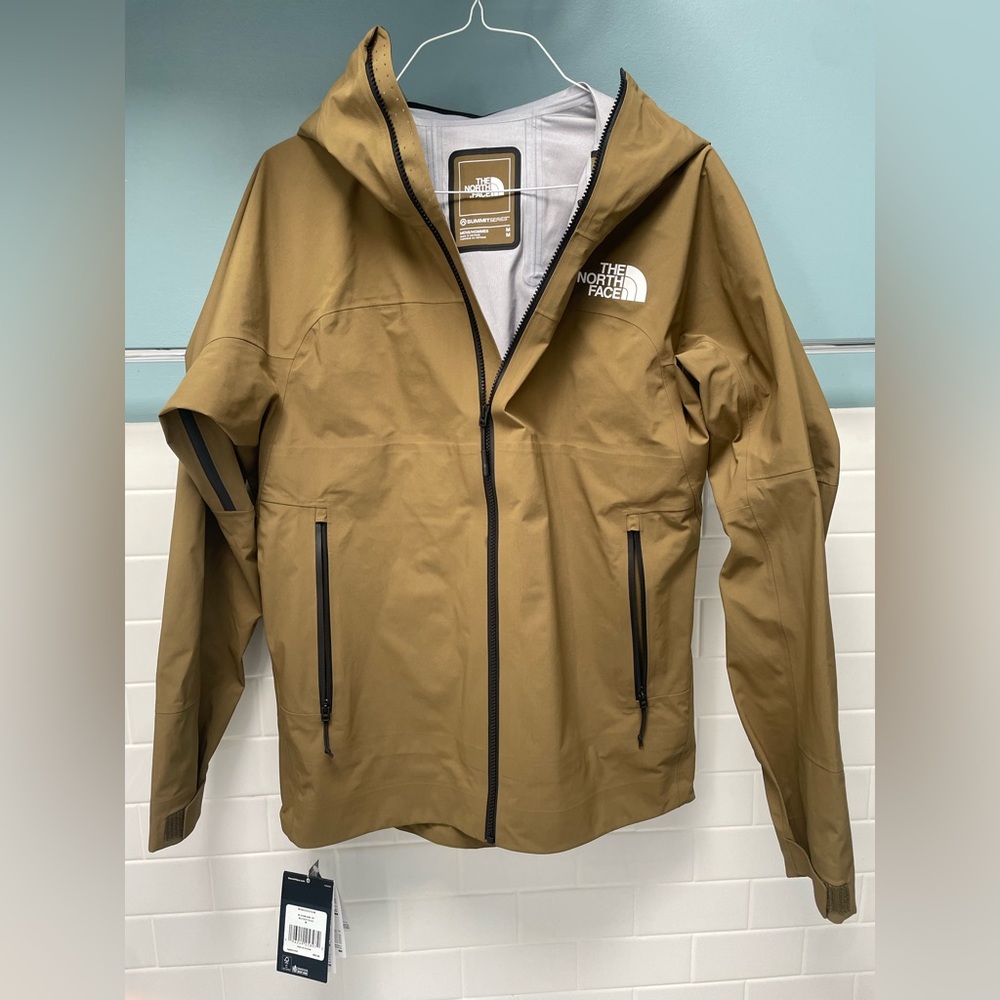 North Face Jacket. Mens Medium. Brand New with Tags. $450 New!! Futurlight Tech!